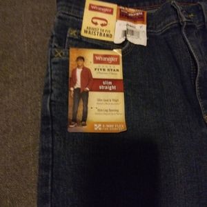 Wrangler  slim straight  Jean's